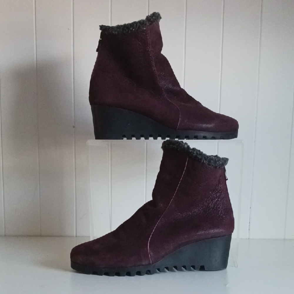 Arche Wine Shimmer Wedge Booties W Box.